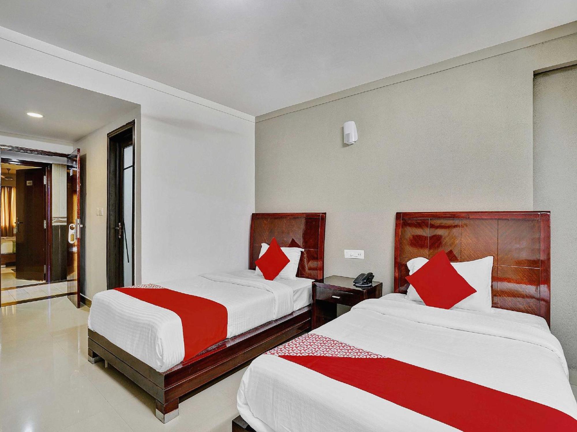Hotel O Aec Residency Mararikulam Exterior photo