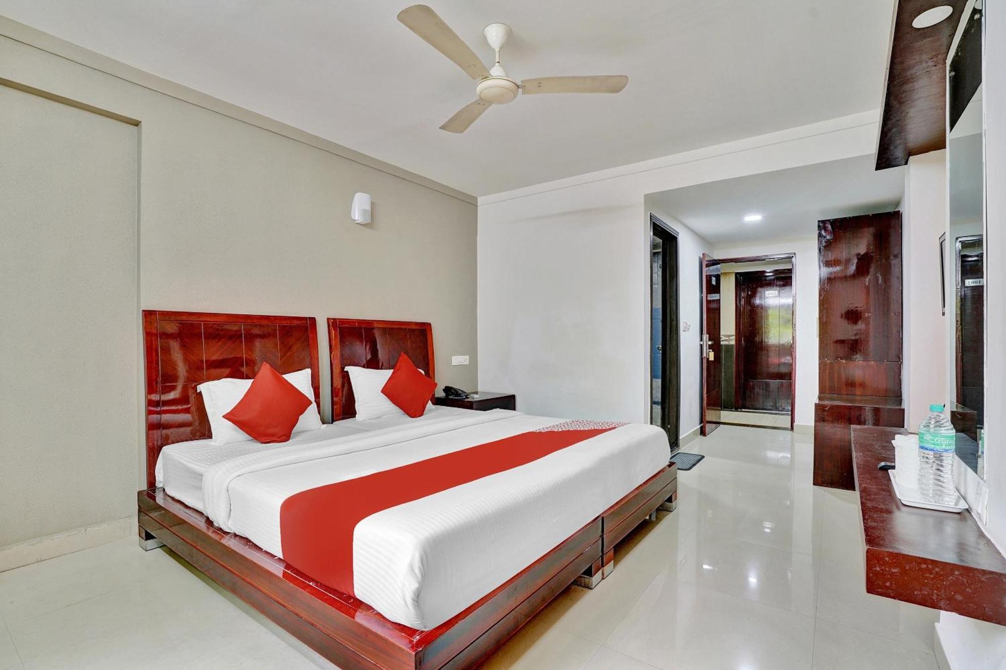 Hotel O Aec Residency Mararikulam Exterior photo